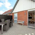 Two-bedroom In Hvide Sande