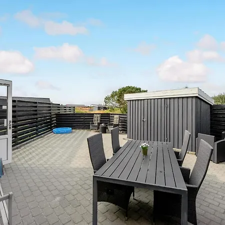 Two-bedroom In Hvide Sande Apartamento