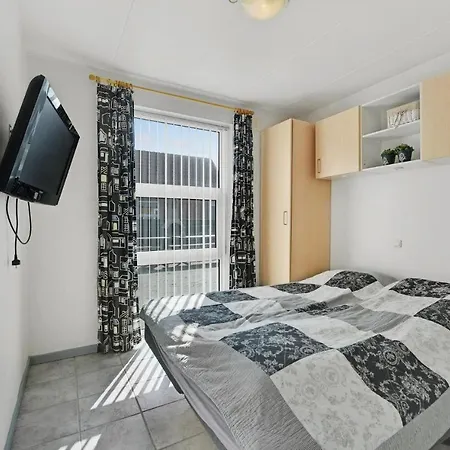Two-bedroom In Hvide Sande