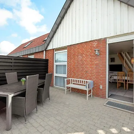 Two-bedroom In Hvide Sande