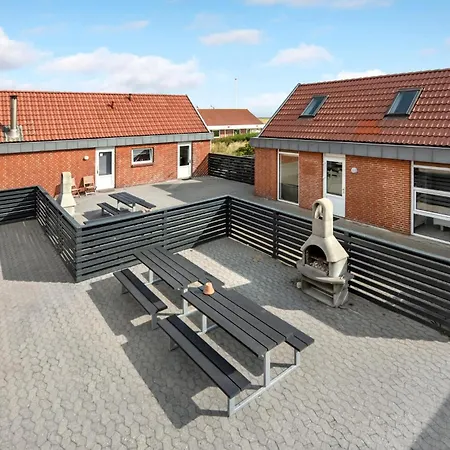 Two-bedroom In Hvide Sande Bjerregård