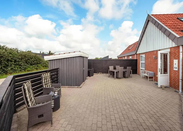Two-bedroom In Hvide Sande Bjerregård