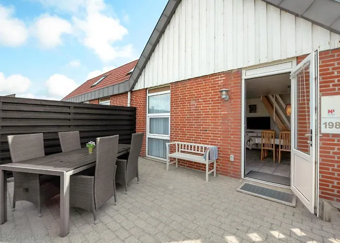 Two-bedroom In Hvide Sande