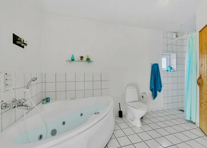 Two-bedroom In Hvide Sande شقة Bjerregård