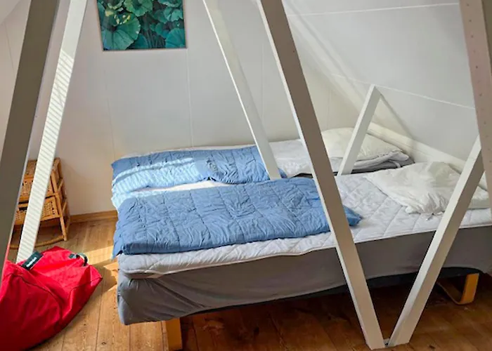 Two-bedroom In Hvide Sande شقة